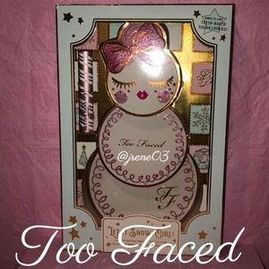 Too Faced Let It Snow, Girl!